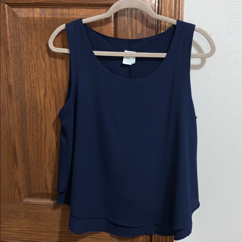 Tank top blouse! Size medium